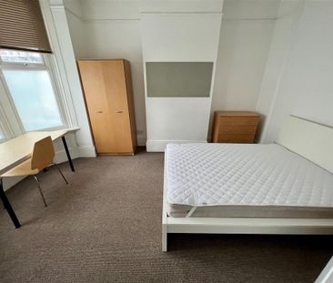 6 bedroom terraced house to rent - Photo 5