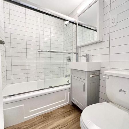 1 CH - 1 SDB - Montréal - $1,300 /mo - Photo 3