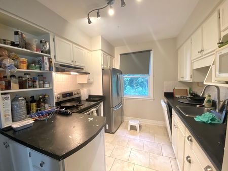 $595 / 1 br / 2 ba / 1BR Duplex in Hamilton - Photo 2