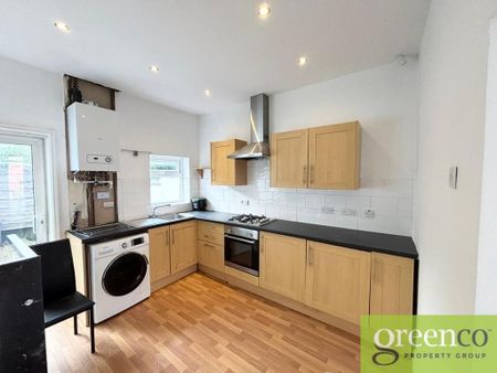 2 bedroom terraced house to rent - Photo 2