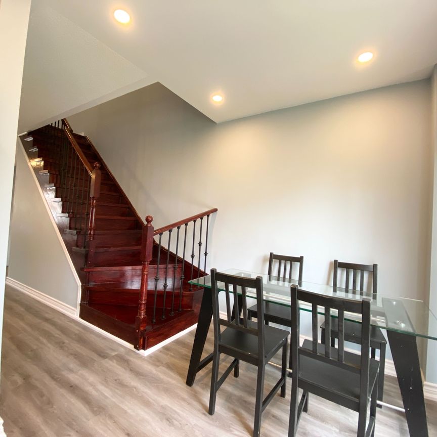 For Lease - 3020 Cedarglen Gate Unit# 42, Mississauga, Ontario - Photo 1