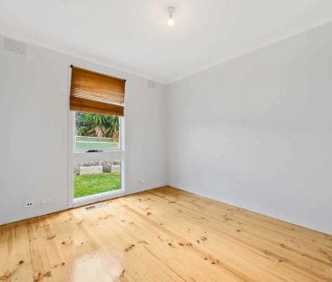 “Spacious Family Living in a Quiet Wyndham Vale Pocket” - Photo 5