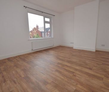 3 Bedroom Terraced House - Photo 4
