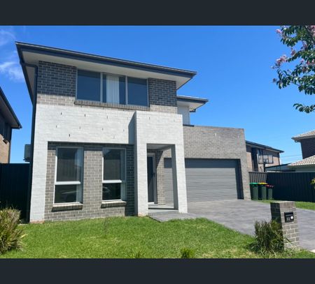 22 Farmington Street, Box Hill, NSW 2765 - Photo 4