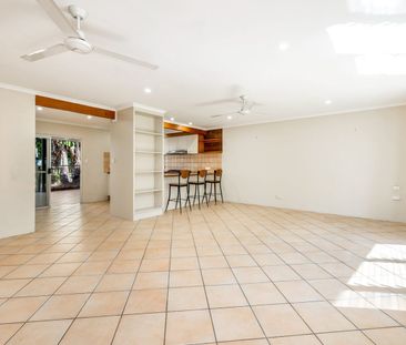 Coastal Living in Kewarra Beach | Available Mid November - Photo 1