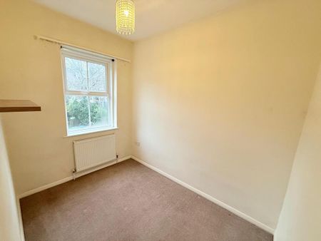 2 bedroom terraced house to rent - Photo 2