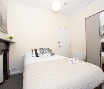 5 bedroom terraced house to rent - Photo 6