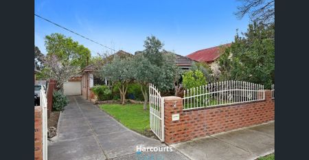 Charming 3-Bedroom Home with Natural Light & Floorboards in Reservoir - Photo 3