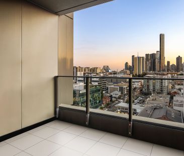 Stylish 2-Bedroom Apartment with City Views in the Heart of Fortitu... - Photo 6