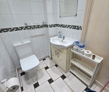 Studio Flat, Benwell Road, N7 - Photo 3