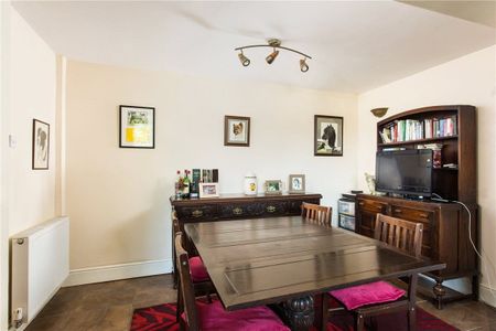 A charmingly traditional cottage with fabulous views over The Green, just on the edge of this charming rural village, only 8 miles south of York. - Photo 4