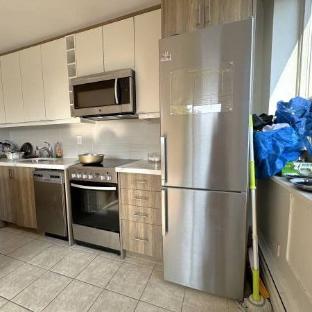 140 SPRINGHURST AVE. #41 - SPACIOUS, 2BED/1BATH, LAUNDRY - Photo 4