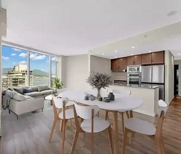 (OBsold.com)-- FANTASTIC VIEWS, 3 bedroom 3 bath 2 parking Luxury! | 1211 MELVILLE STREET, Vancouver - Photo 1