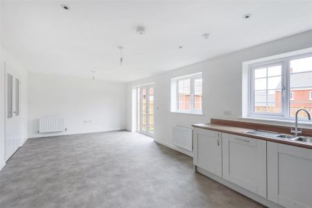 4 bedroom detached house to rent - Photo 2