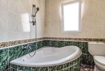 Chalet Vacacional con la piscina privada en La Zenia
