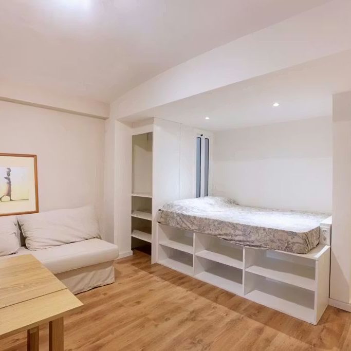 Carrer Nou de Dulce, Barcelona, Catalonia 08001 - Photo 1