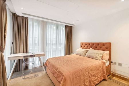 Beautiful 2 bedroom apartment with private terrace furnished to a very high standard. - Photo 3