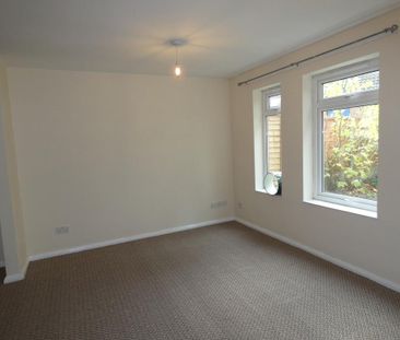 2 bedroom end of terrace house to rent - Photo 1