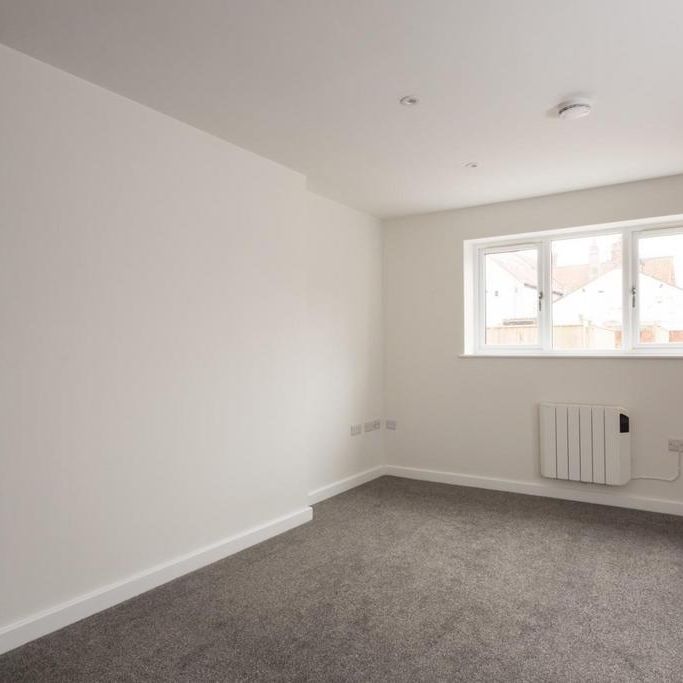 2 bedroom semi-detached bungalow to rent - Photo 1