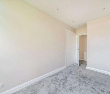 South View Court, Woking, Surrey, GU22 - Photo 4