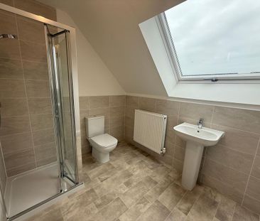 3 bedroom terraced house to rent - Photo 3