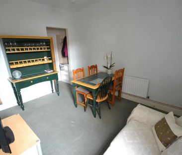 4 bedroom terraced house to rent - Photo 2