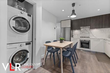 Condo in Coquitlam, BC - Photo 5