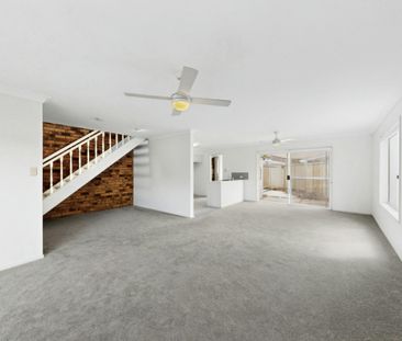 Freshly Painted 2-Bedroom Unit in the Heart of Wellington Point! - Photo 1