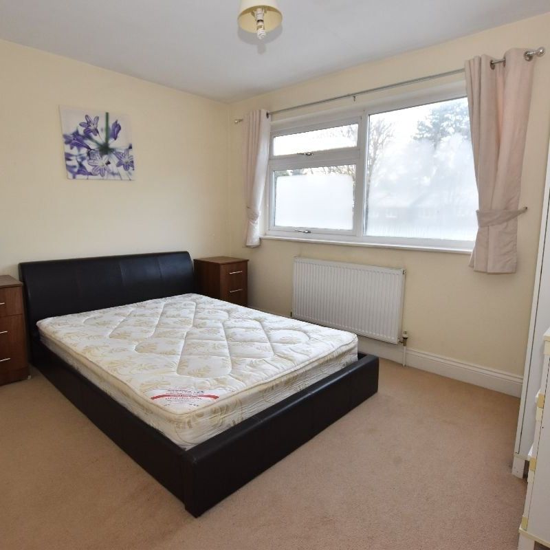 4 Bed Detached House, Wheeleys Road, B15 - Photo 1