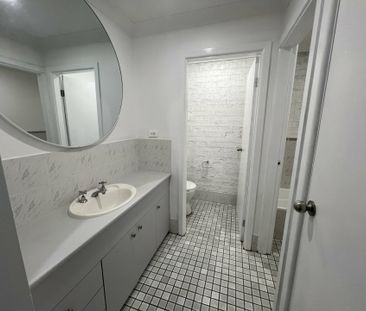 Modern 2 Bedroom Unit - Photo 6