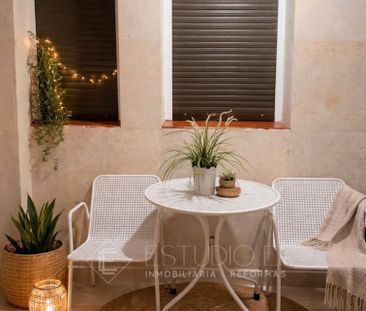 Apartamento de alquiler en Calle Azafranal, 27, Barrio del Centro - Photo 2