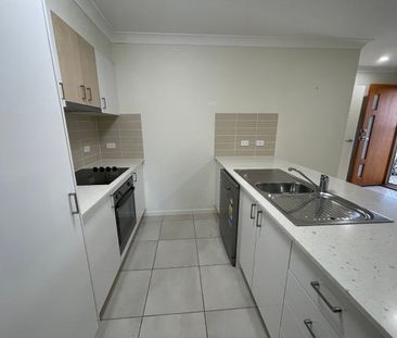 Well Positioned Home Opposite Parkland And Only A Short Walk To School - Photo 5