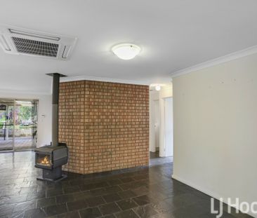 🏡 Charming Falcon Family Home with Space to Enjoy - Photo 2