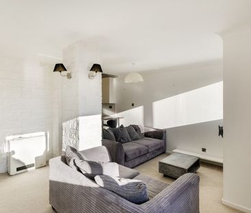 2 Bed Flat - Photo 1