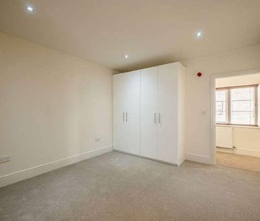 Sutcliffe House, BA1 - Photo 4