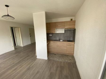 Location appartement t1 bis 2 pièces 42 m² à Rodez (12000) - Photo 2