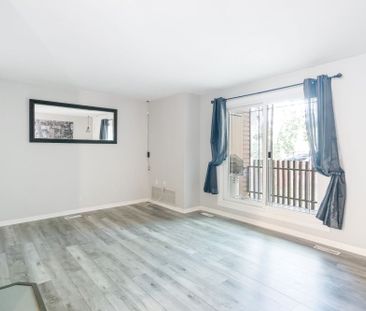 3 Bed, 2 Storey Condo in The Pines! - Photo 1