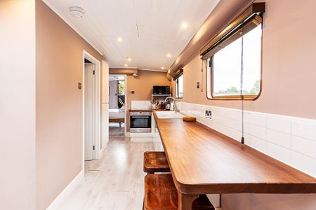 1 bedroom property to rent - Photo 2