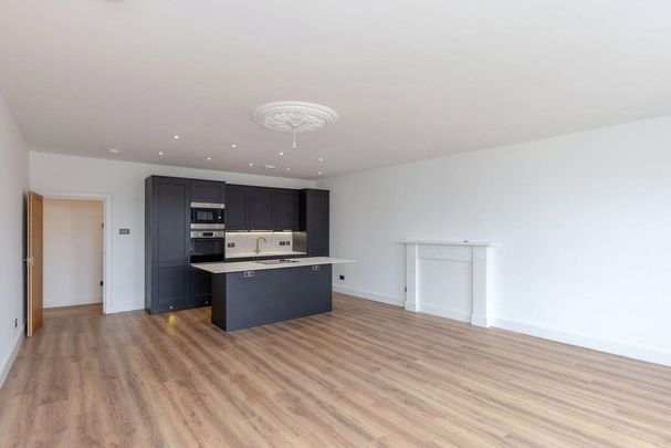 3 bedroom apartment to rent - Photo 1