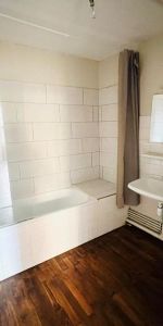 Location Appartement 2 pièces 75m² MACON 71000 - Photo 4