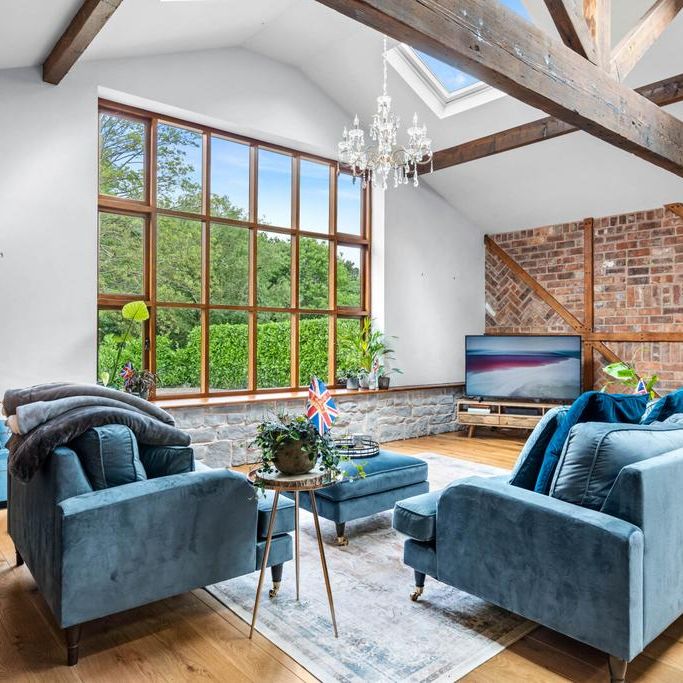 3 bedroom barn conversion to rent - Photo 1