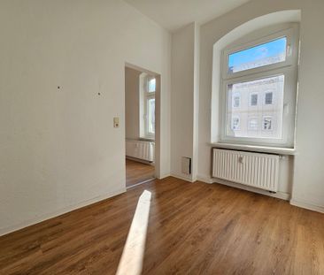 Schöne renovierte Wohnung mit Balkon - Photo 3