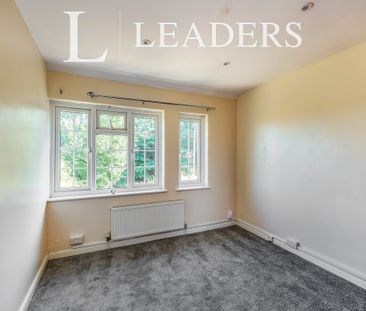 4 bedroom semi-detached to rent Forest End, Waterlooville - Photo 4