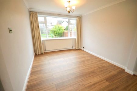 Longnor Road, Heald Green, Stockport, SK8 3BW - Photo 3