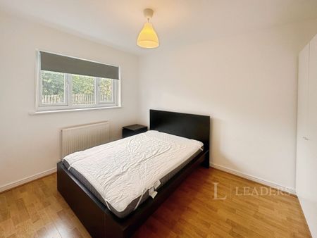 3 bedroom semi-detached to rent Manor Oak Gardens, Sheffield - Photo 4