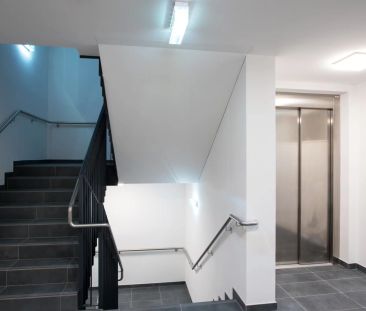 Schöne 2-Zimmer-Wohnung mit hofseitigem Balkon! Kühlung inklusive! ... - Photo 3