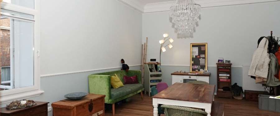 Einladende Altbauwohnung im historischen Gebäude in guter Innenstadtlage! - Foto 1