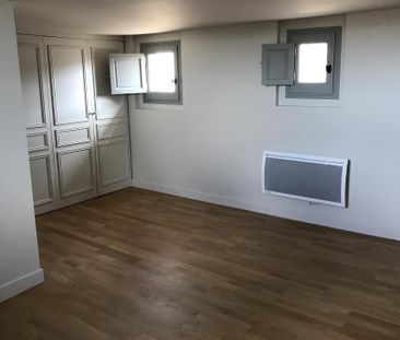 location Appartement T3 DE 68.5m² À AIX EN PROVENCE - Photo 2