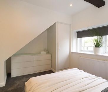 1 bedroom in a house share to rent - Photo 2