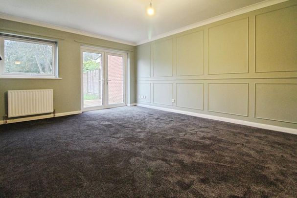 2 bedroom semi-detached bungalow to rent - Photo 1